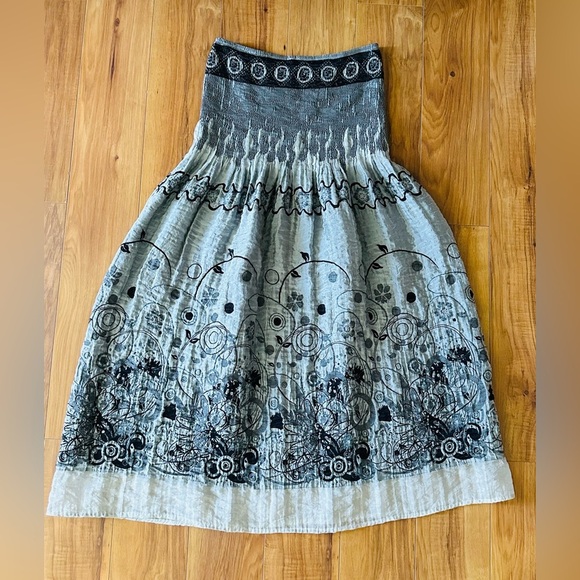 Bohemian Lapis Strapless Midi Dress or Skirt in Floral Gray and Black - Picture 5 of 14